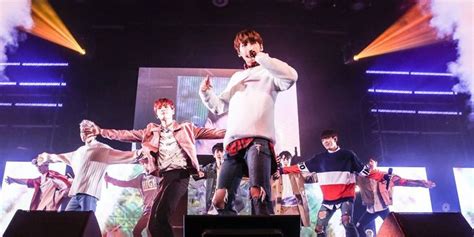 Johnny's Tokyo Fanmeeting: A Celebration of Friendship and Epic Proportions!